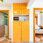 Sunny Seaside Apartment Benalmadena